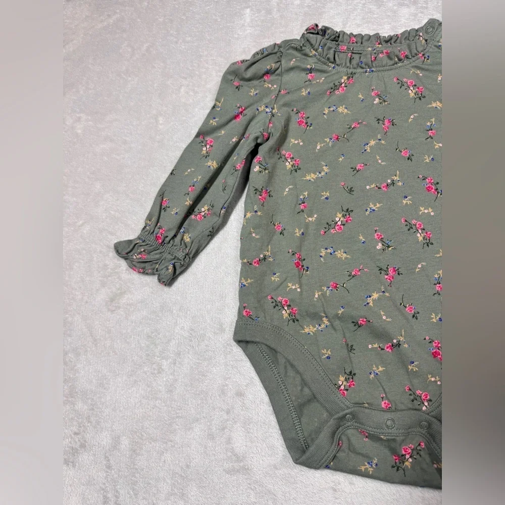 Baby Gap 100% Organic Cotton Green Floral Ruffle Long Sleeve Bodysuit 12-18 M
